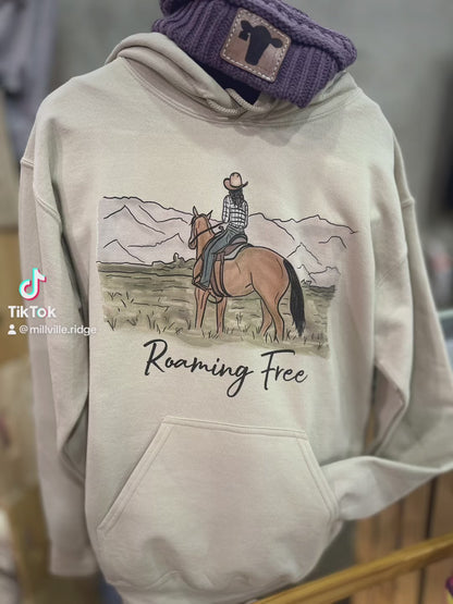 Roaming Free Graphic T-shirt